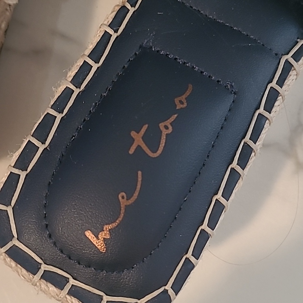 Me Too Cayman Navy Striped Wedge Slip-on Sandals Stretch Bands Wmns 9 Coastal - Picture 10 of 14